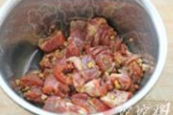 荷香糯米蒸排骨的做法图解4