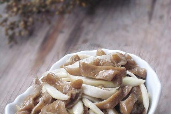 茭白炒肥肠