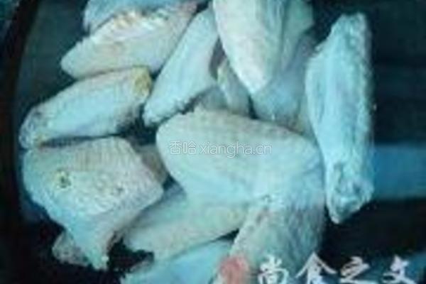 西柚烤翅的做法图解1