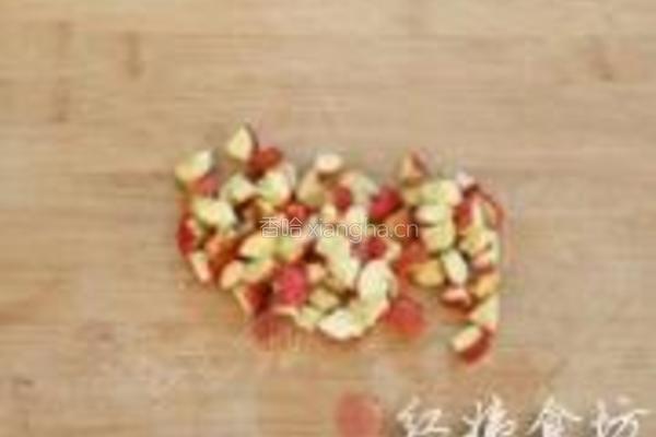 木耳山楂粥的做法图解3