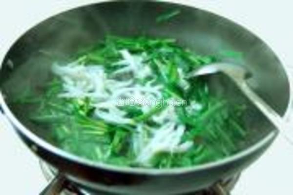 韭菜炒银鱼的做法图解8