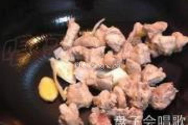 西瓜皮红烧排骨的做法图解4