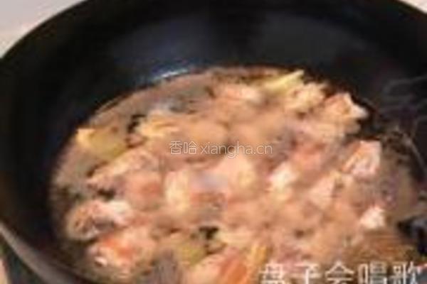 西瓜皮红烧排骨的做法图解6