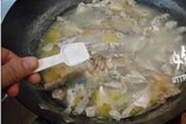 鱼汤的做法图解5