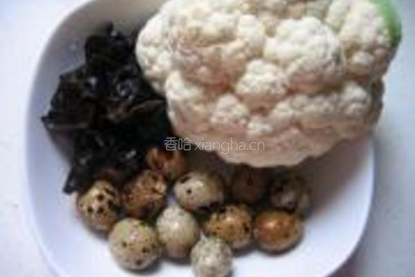菜花烧鹌鹑蛋的做法图解1