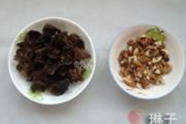 核桃木耳粳米粥的做法图解2