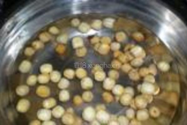 桂花莲子羹的做法图解1