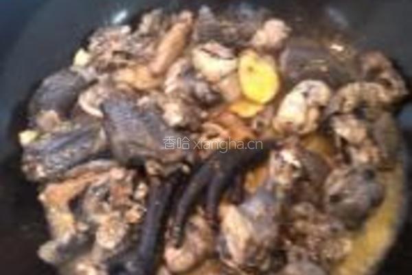 香菇胡萝卜烧乌鸡的做法图解2