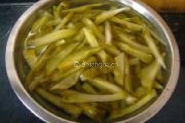 榨菜肉丝的做法图解1