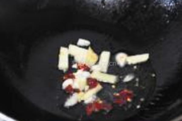 咸鸡黄花菜煲的做法图解4