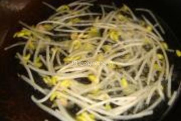 豆芽鱼片汤的做法图解5
