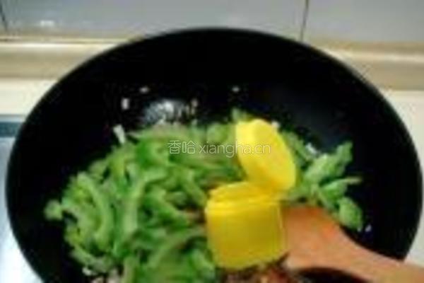 肉末炒苦瓜的做法图解7