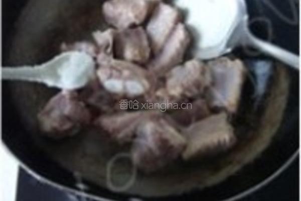 猪小排烧土豆的做法图解4