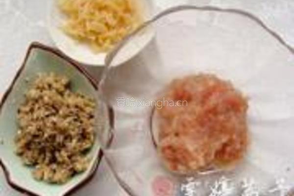 虾仁干贝鸳鸯丝瓜盅的做法图解3