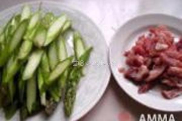 芦笋肉丝炒面的做法图解1