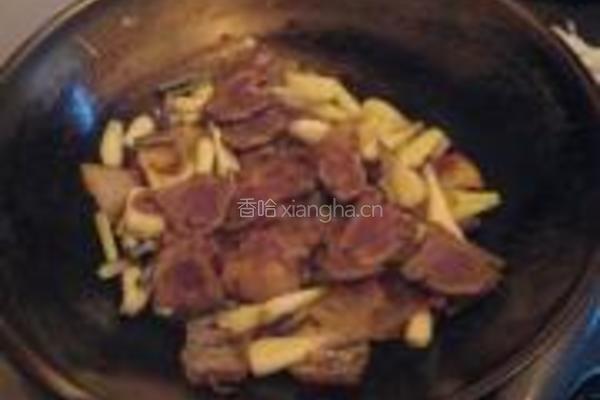 藠头炒腊肉的做法图解5