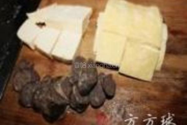 腊肠香菇煲仔饭的做法图解5