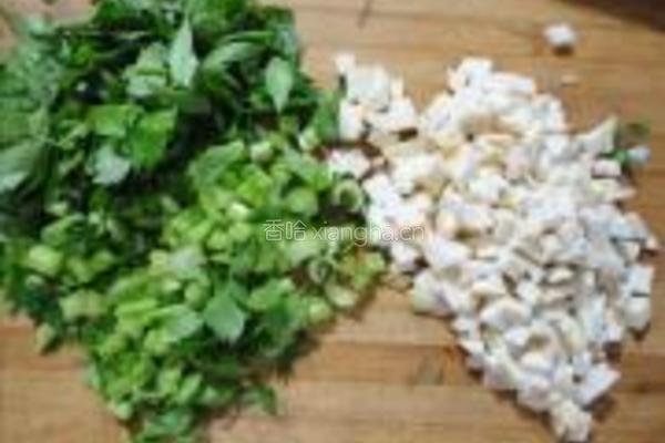 竽头芹菜海米粥的做法图解5