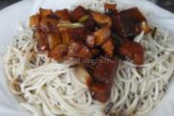 辣肉拌面的做法图解12