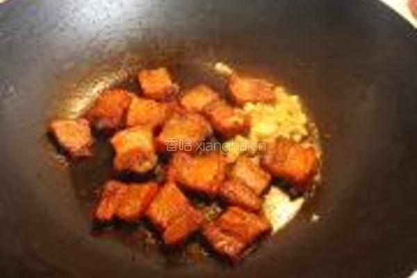 烧肉炒红萝卜的做法图解3