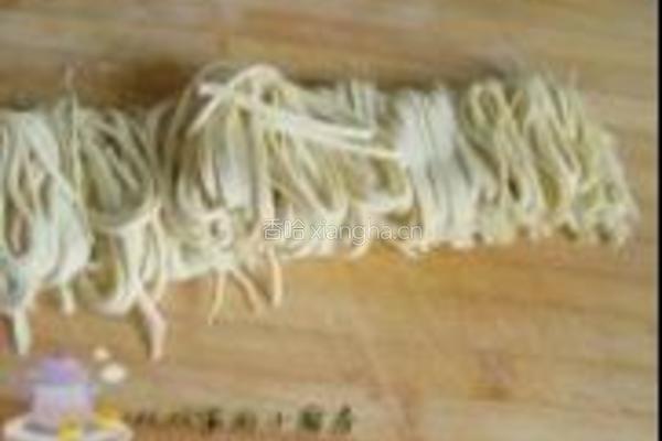 凉拌豆腐皮的做法图解2
