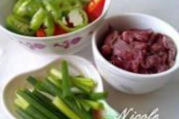 家常干炒牛河的做法图解1