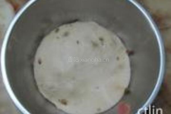 黑糖果仁欧式面包的做法图解2
