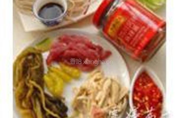 酸辣牛肉米粉的做法图解1