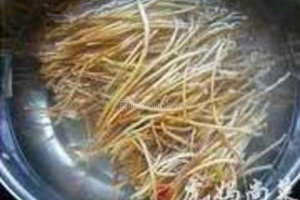菠菜拌金针菇的做法图解2