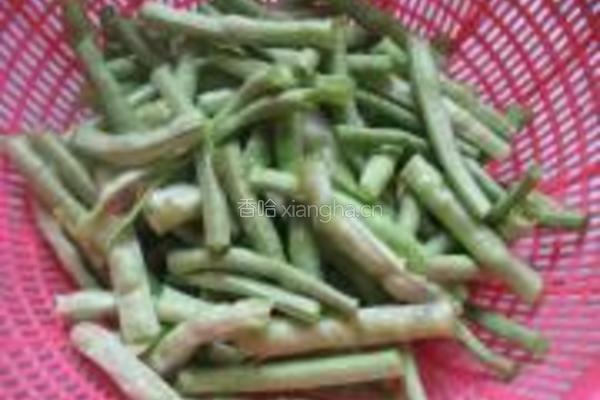 番茄豇豆的做法图解2