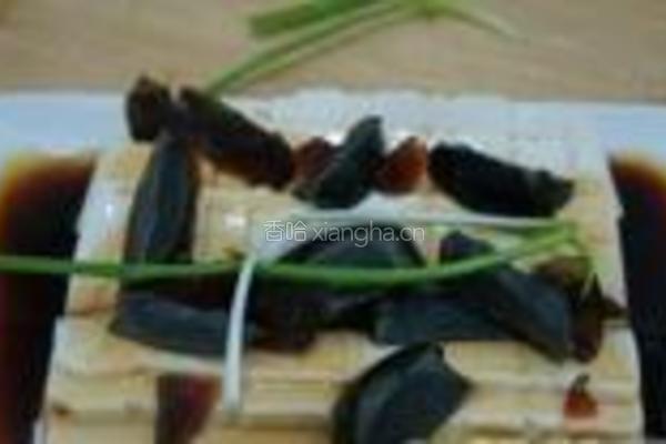 皮蛋豆腐的做法图解4