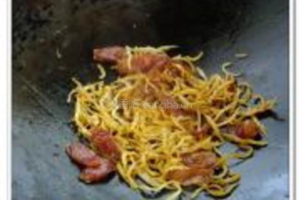 银鱼腊味煲仔饭的做法图解2