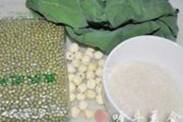 荷香绿豆莲子羹的做法图解1