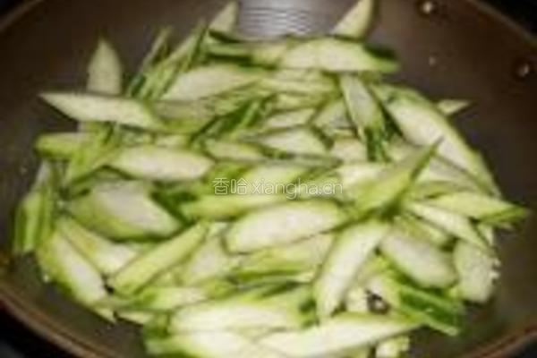 蒜茸炒丝瓜的做法图解6