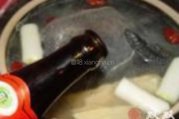 黄芪乌鸡汤的做法图解7