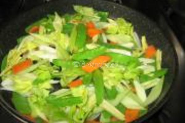 火腿炒荷兰豆的做法图解7