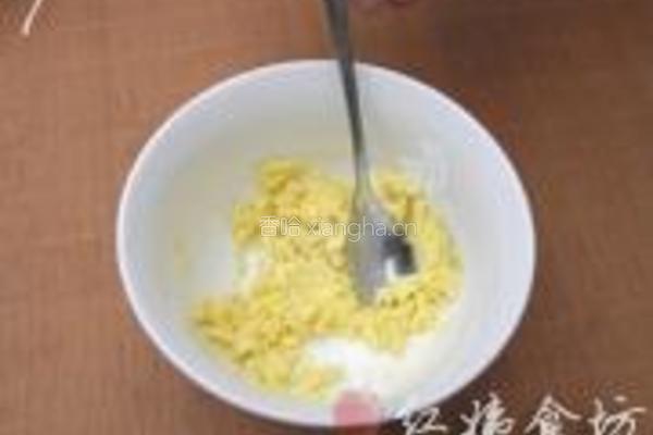 蛋黄小米粥的做法图解7