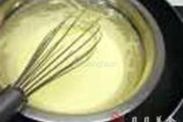 酸奶树莓慕斯蛋糕的做法图解4