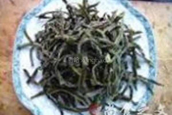 红烧排骨干豆角炖粉条的做法图解1