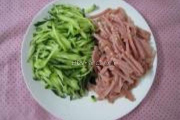 火腿黄瓜蛋饼的做法图解2