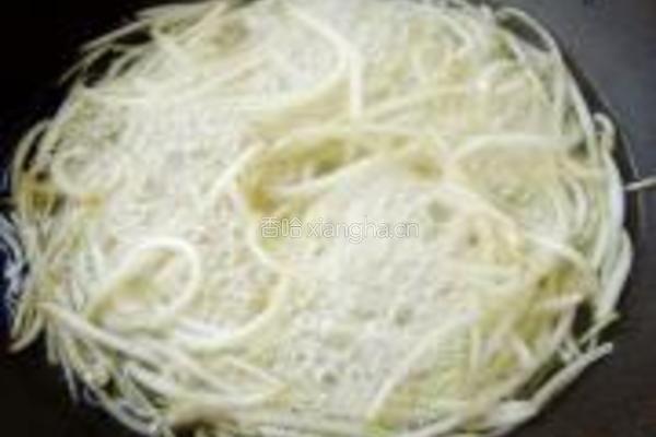 绿豆芽炒干丝的做法图解3