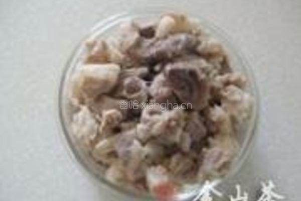羊肉蘑菇粉丝煲的做法图解2