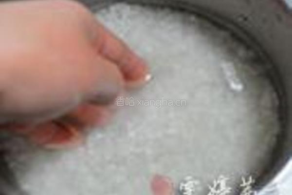 红蟹籽鳗鱼寿司里卷的做法图解2