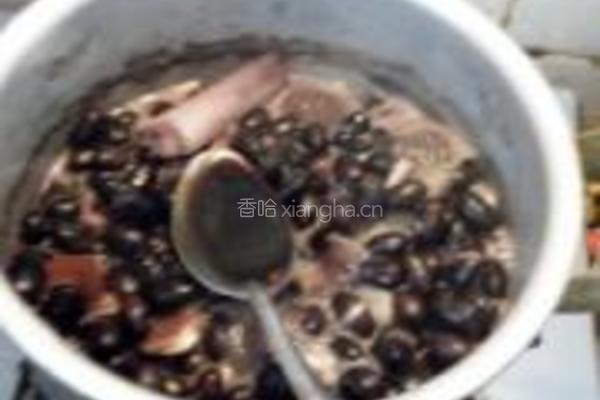 瓜丁黑豆的做法图解3