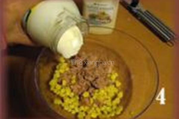 英式金枪鱼粟米色拉的做法图解4