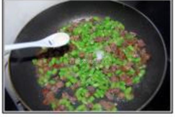 香肠豇豆粒的做法图解11