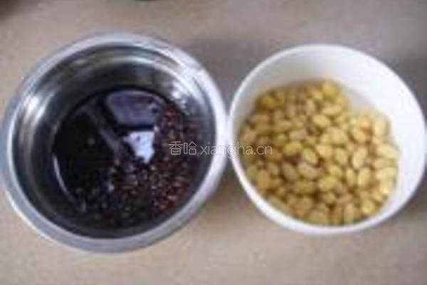 紫米豆浆的做法图解1
