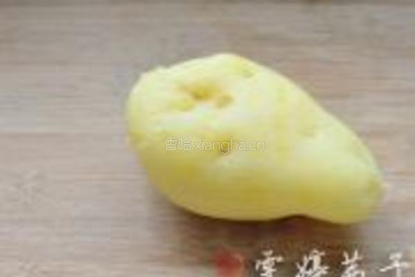 奶香土豆蛋饼的做法图解1
