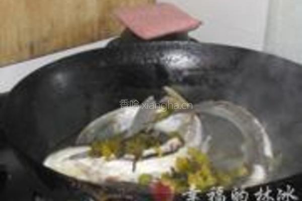 酸菜炖白鲢的做法图解5
