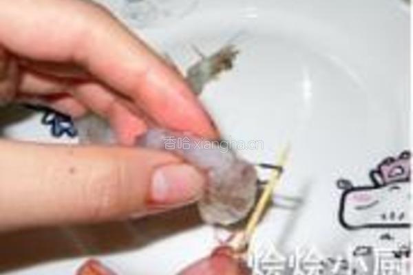 西兰花团虾仁的做法图解2